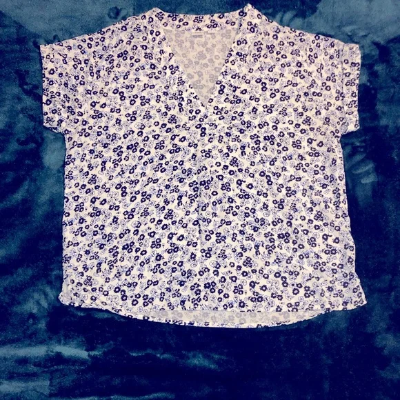 GAP Floral Print Women's Top - Purple and White - Picture 2 of 9